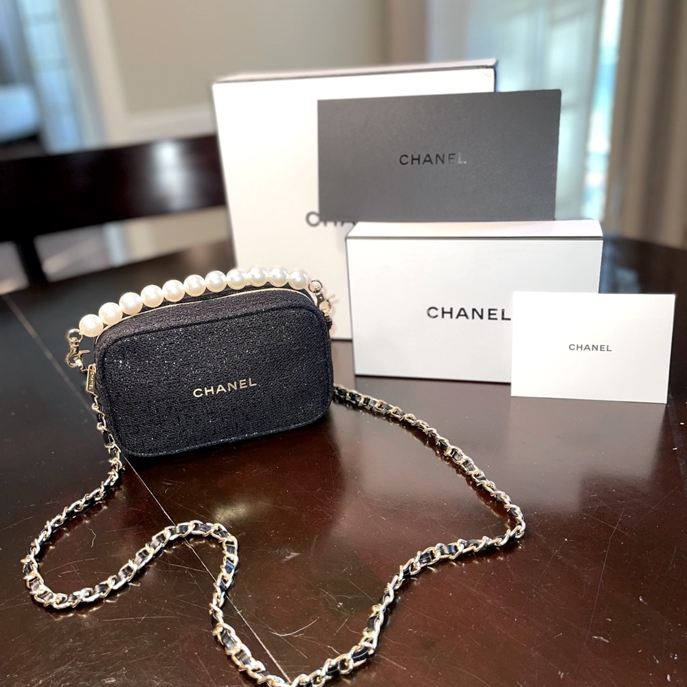 Chanel Holiday 2021 Makeup/Crossbody Bag